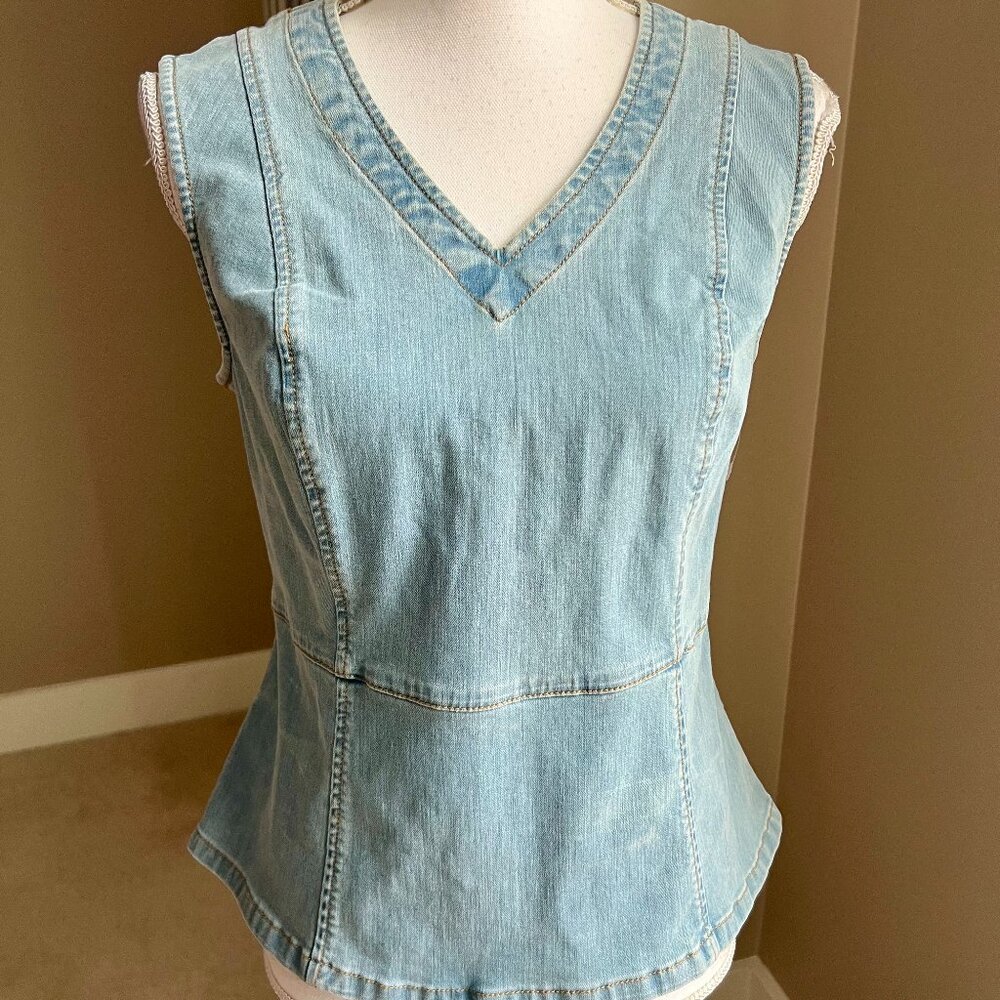 G.I.L.I. peplum denim top size 10
